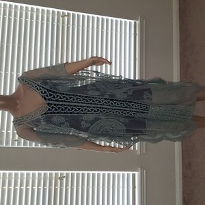 Woven Heart L sage caftnam lace embroidery batwing